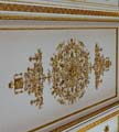 Le plafond de la salle, les motifs et ornementation